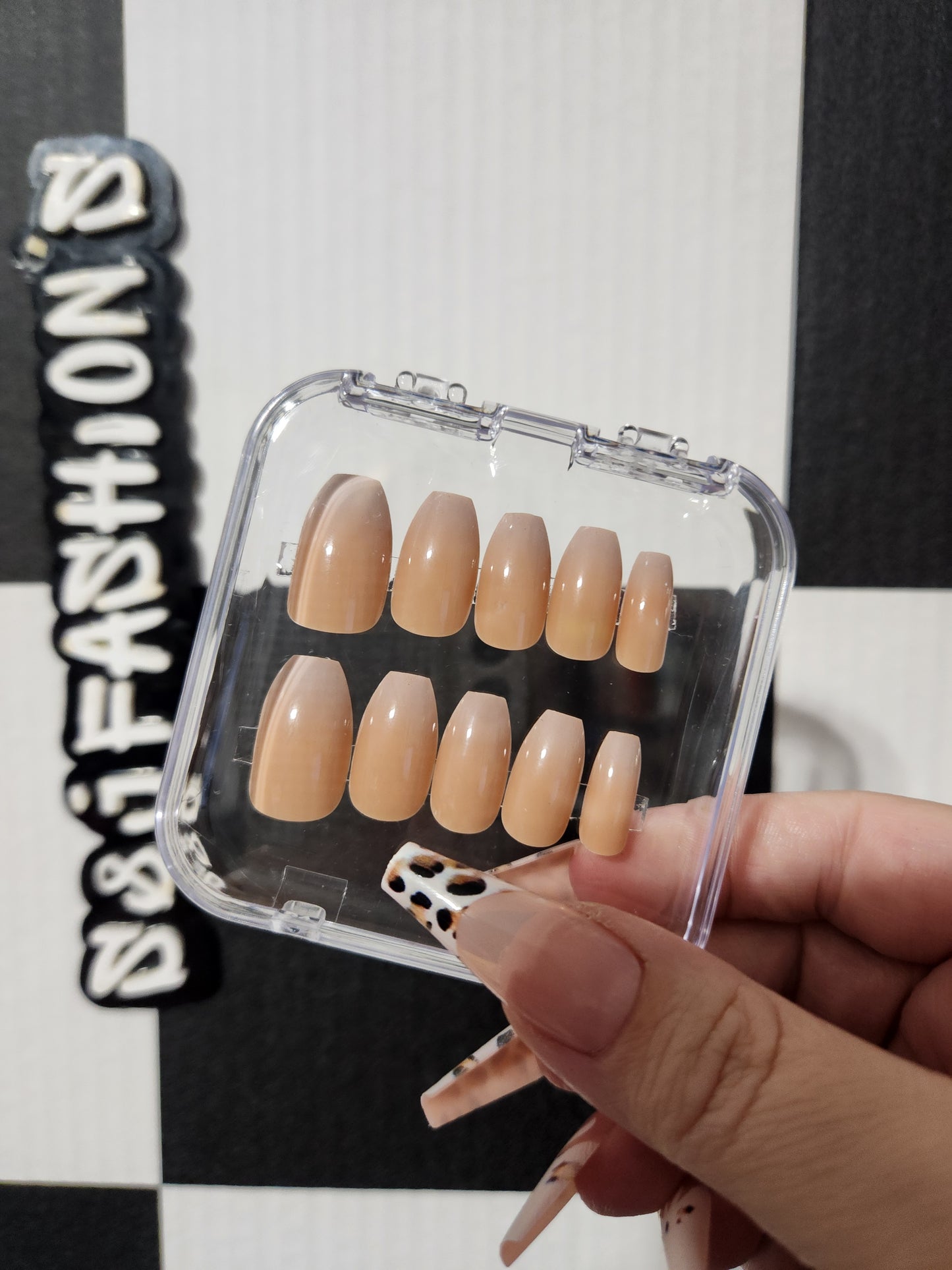 Nude Short Nails