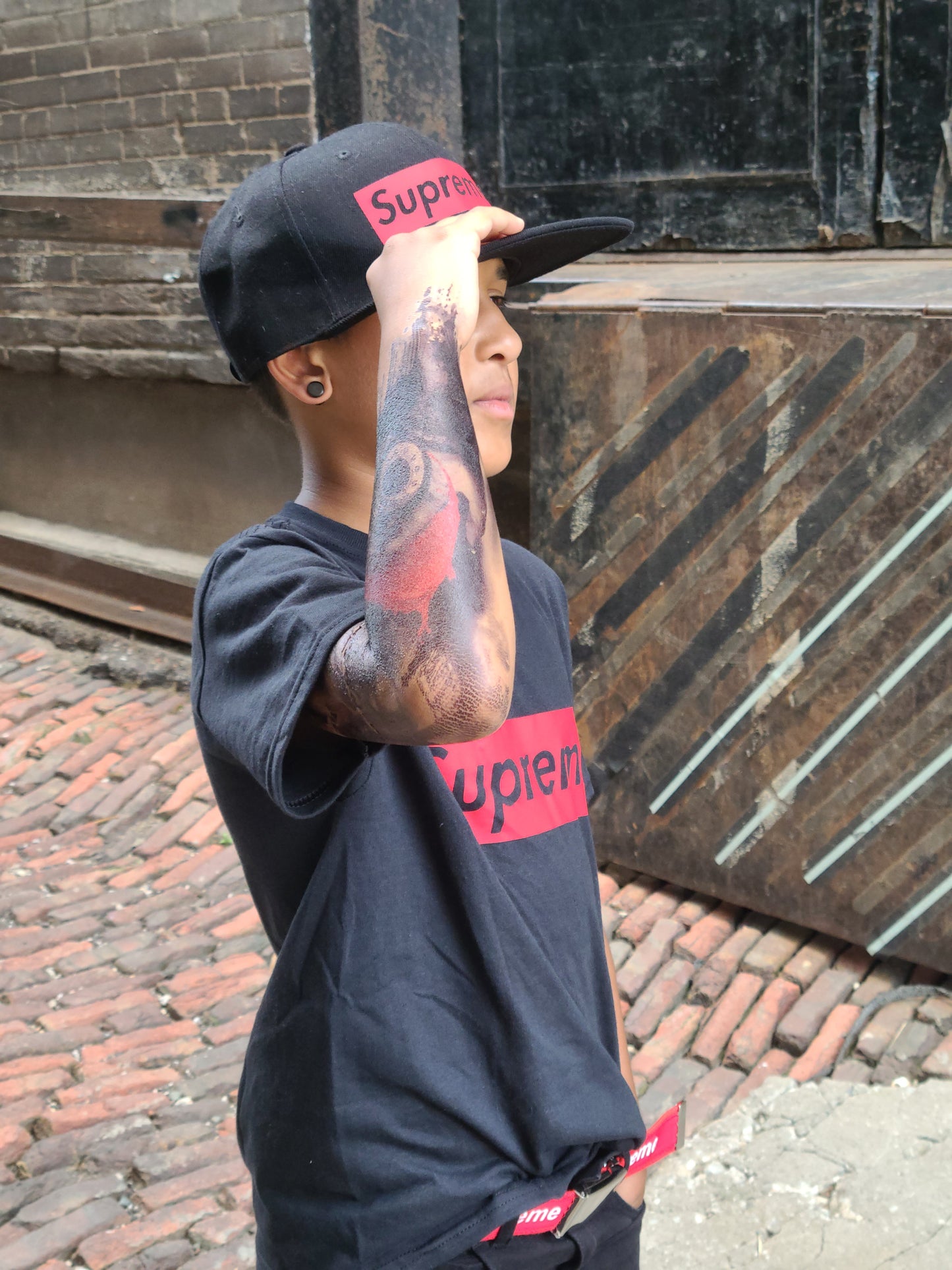 Supreme Boys Shirt Girls Shirt Urban designer
