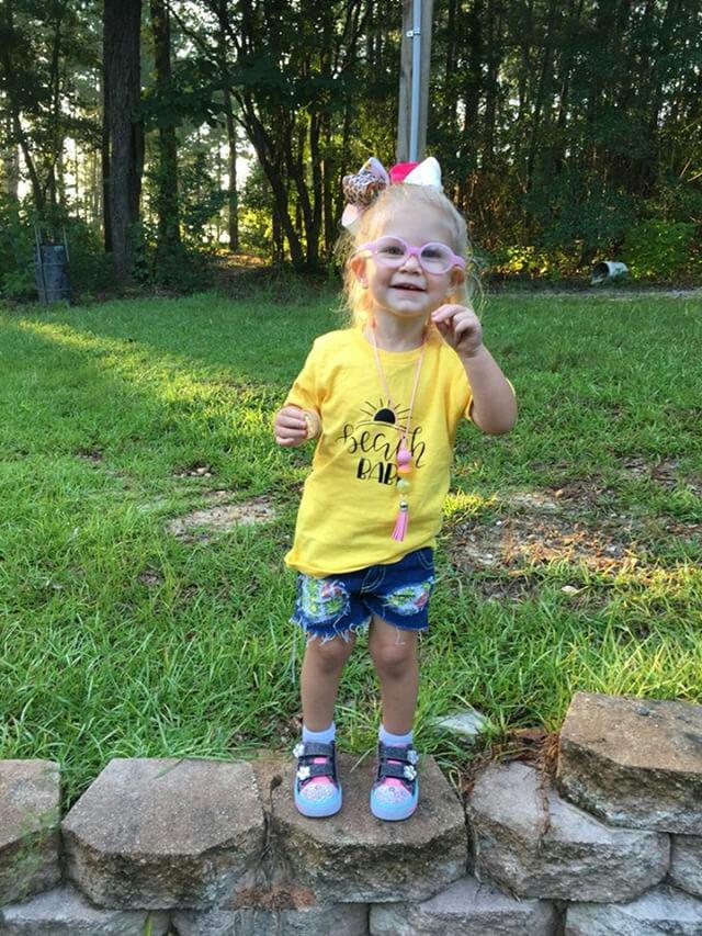 Beach babe Girls Shirt