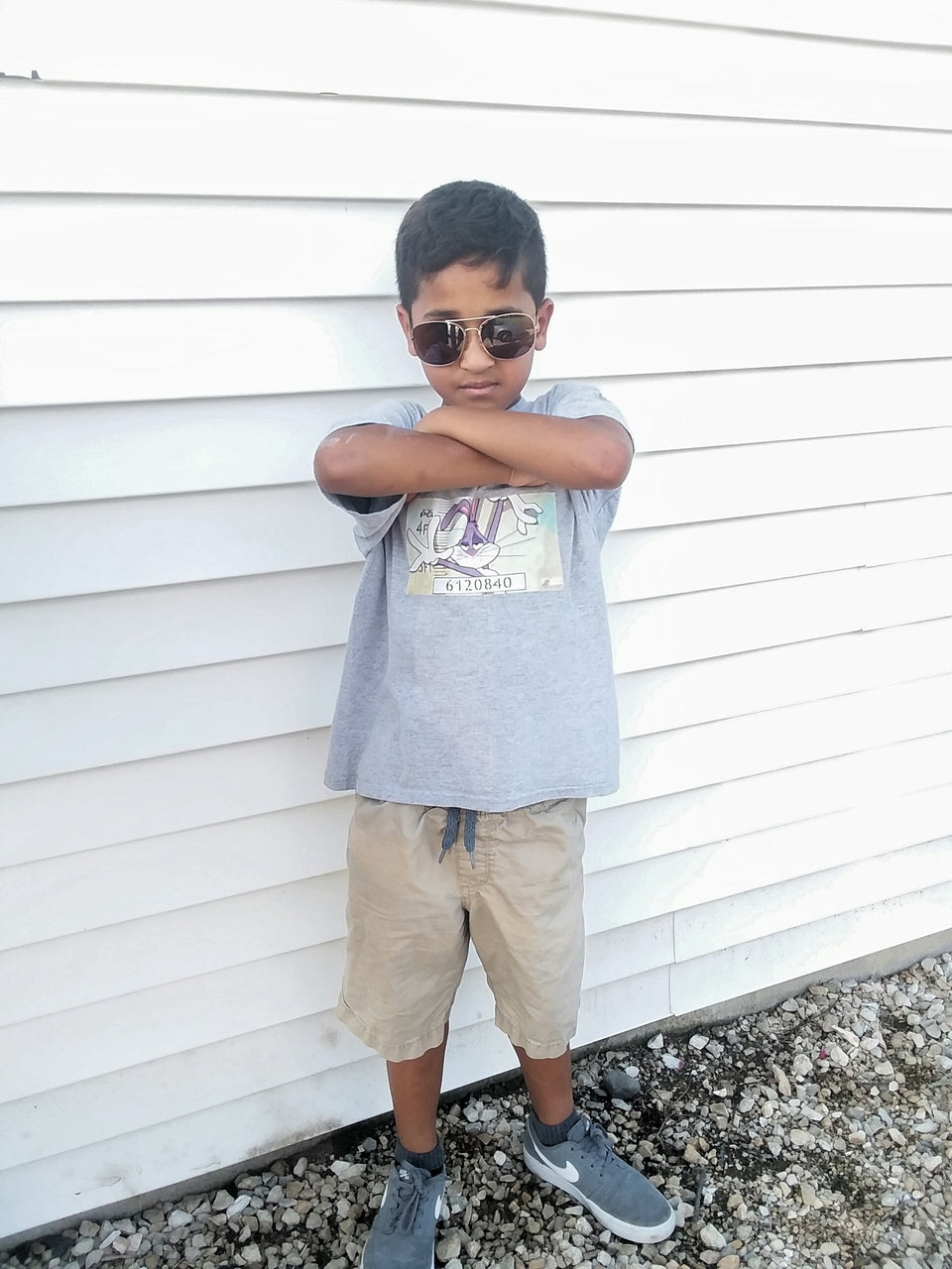 Buggs Bunny Grey Shirt 90s cartoon Boys Shirt Girls Shirt