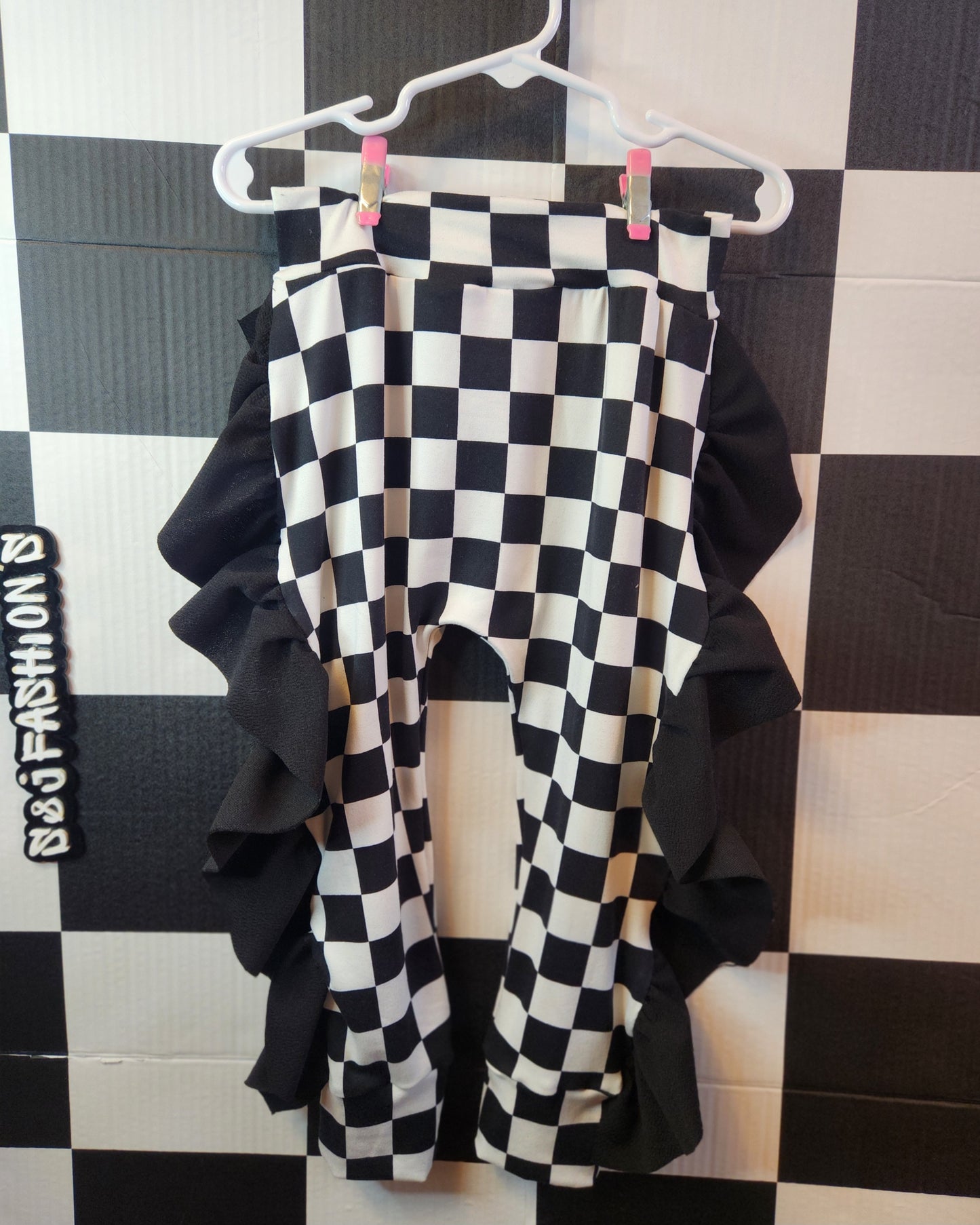 Joggers With Ruffles