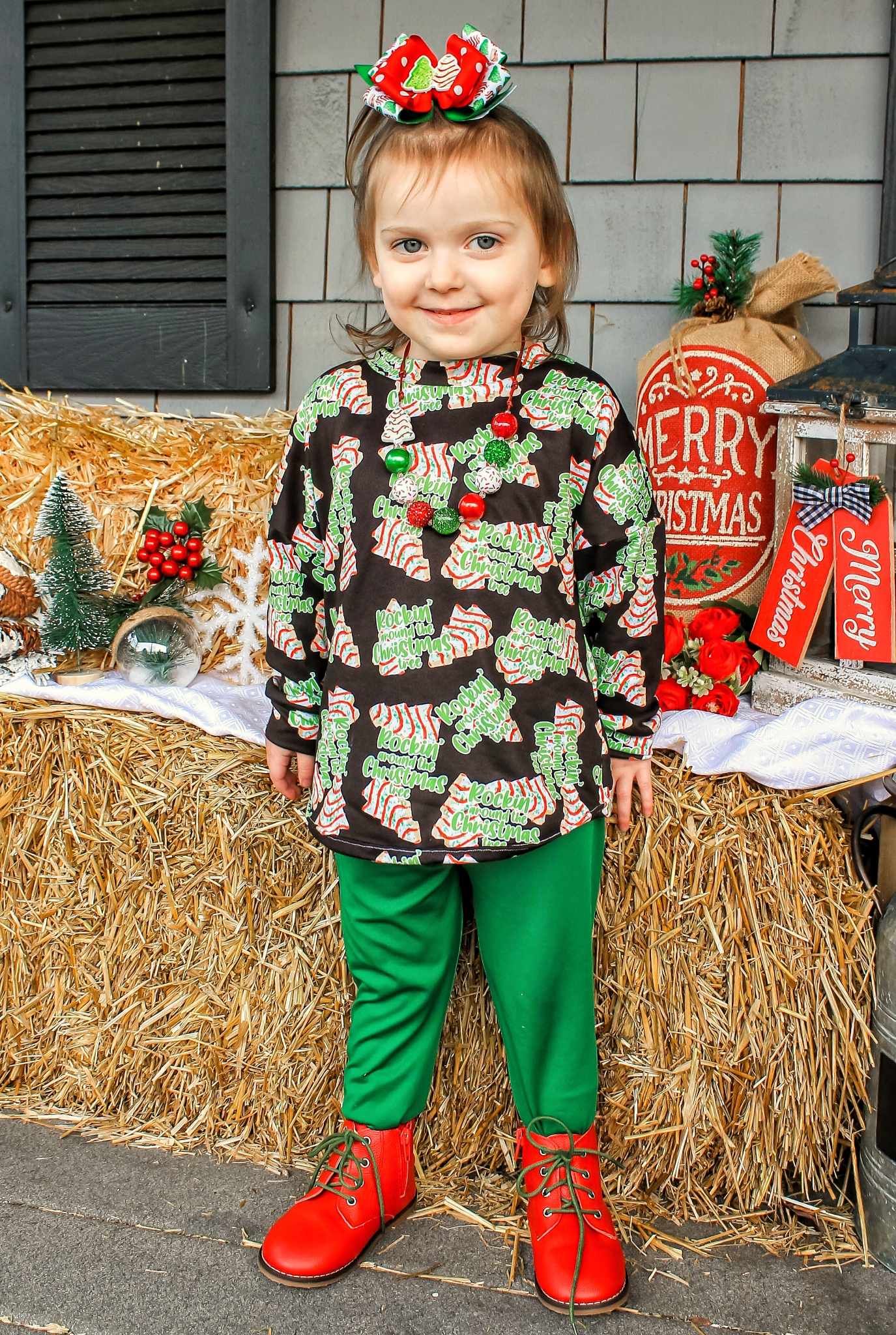 Rockin around the Christmas Tree Cake Christmas Handmade