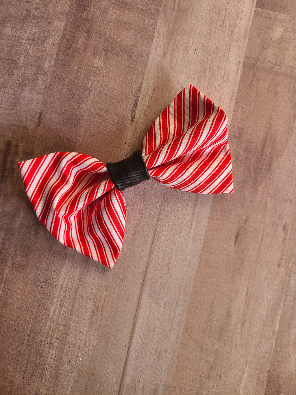 RTS Christmas Candy Cane Stripes Bow