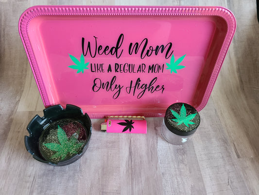 Weed Mom Rolling Trays 4pc