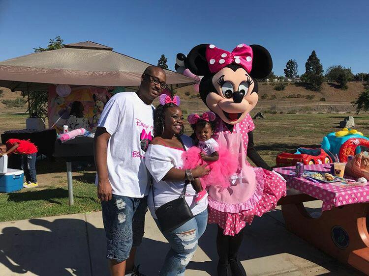 Minnie Mouse Mommy or Daddy of the birthday girl ladies Shirt Mens Shirt