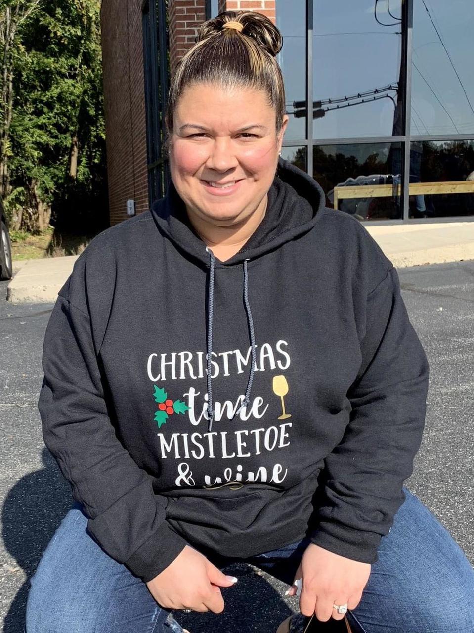 Chirstmas Time Mistletoe & Wine Adult Hoodies Ladies Shirt