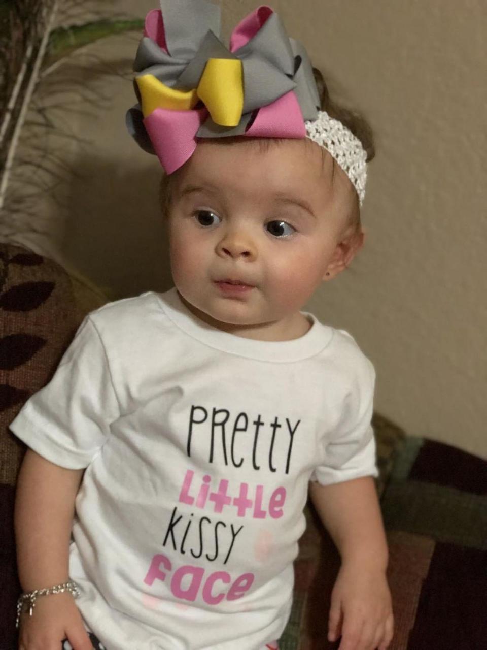 Pretty Little Kissy Face Girls Shirt Valentines