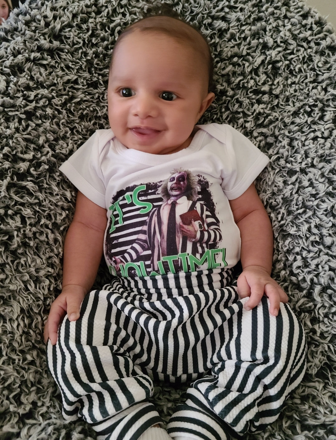 Beetlejuice It's Showtime Girls Shirt Boys Shirt Ladies Shirt Mens Shirt Halloween