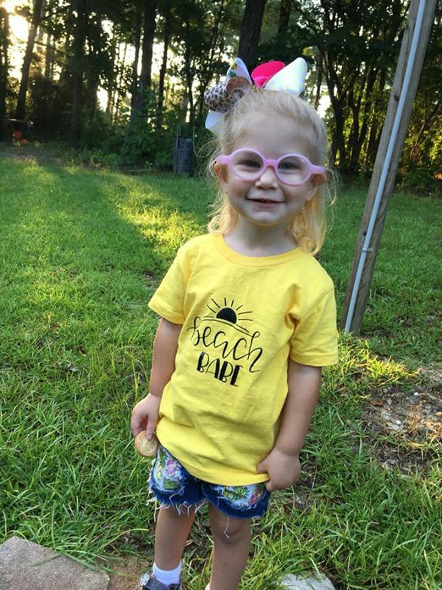 Beach babe Girls Shirt